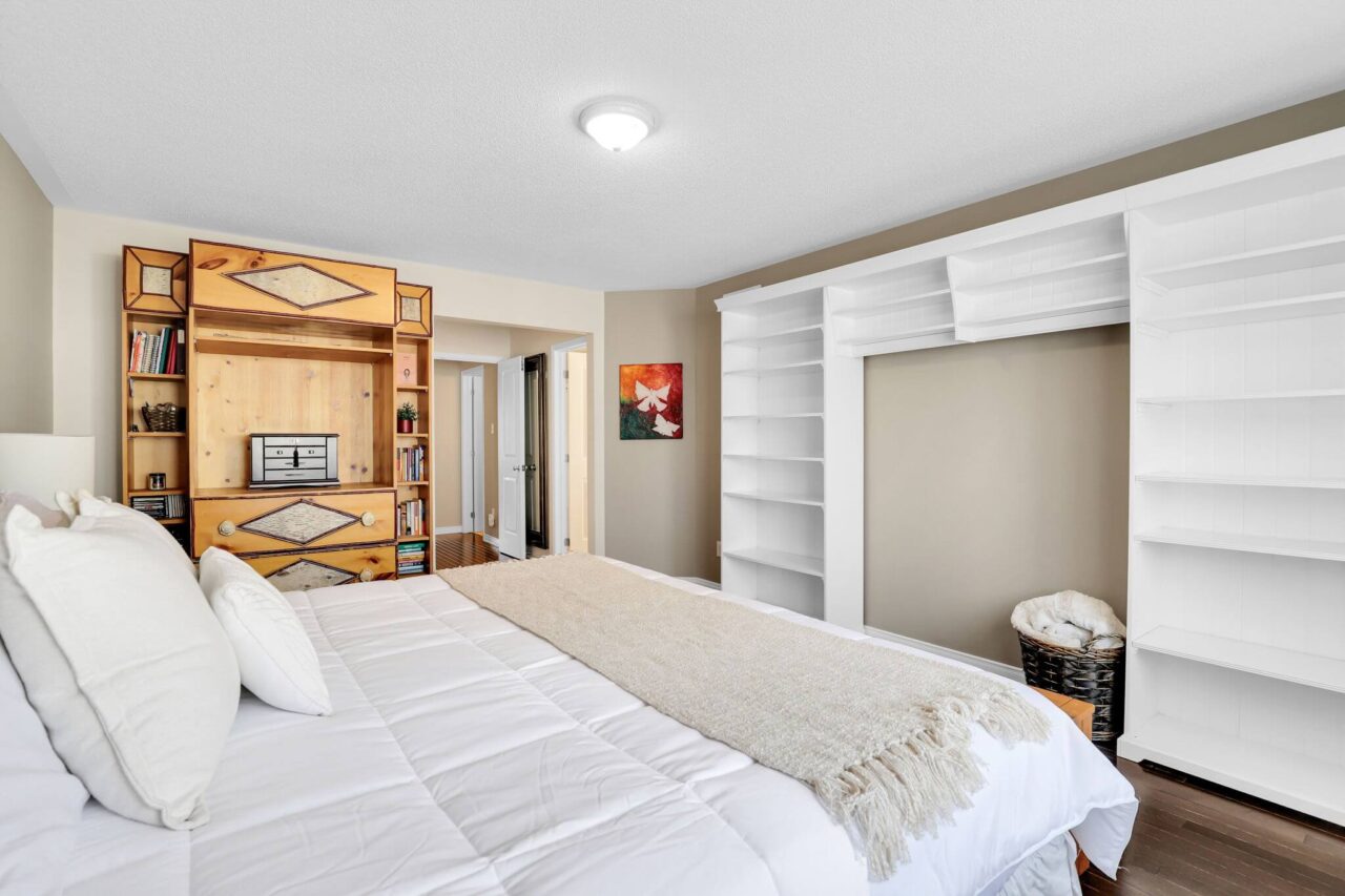 primary 2: 356 Aldworth - Living in Stittsville