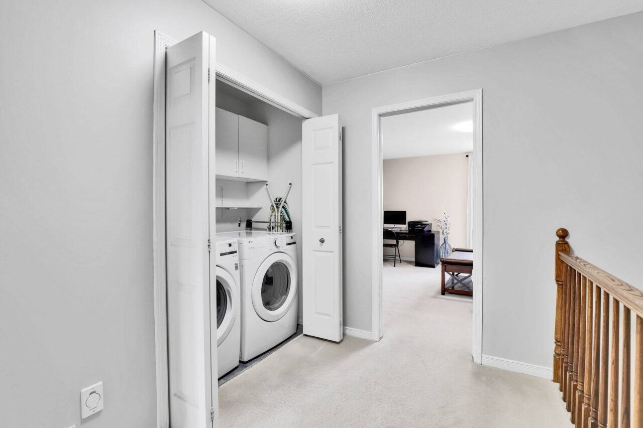 laundry: 25 Abaca - Home in Stittsville