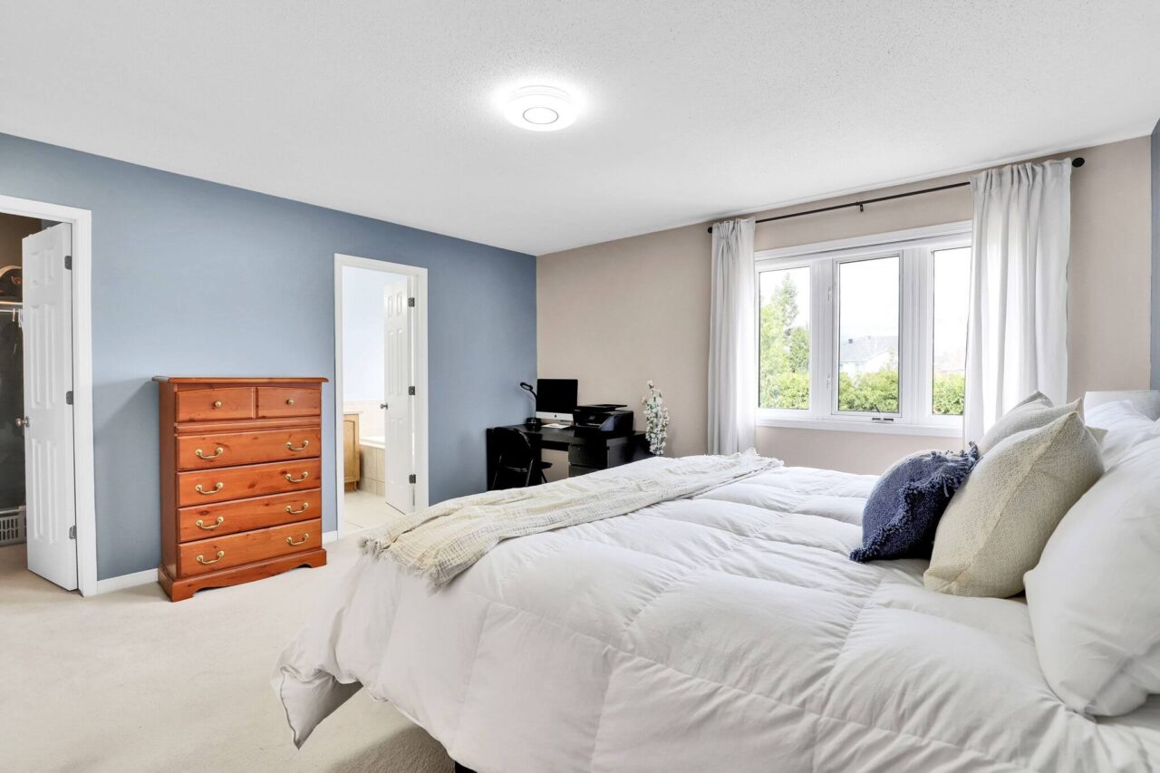 primary 2: 25 Abaca - Home in Stittsville