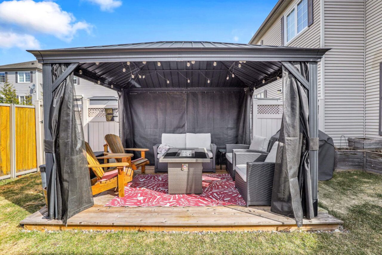 gazebo: 356 Aldworth - Living in Stittsville
