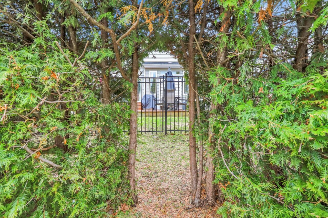 back gate: 25 Abaca - Home in Stittsville