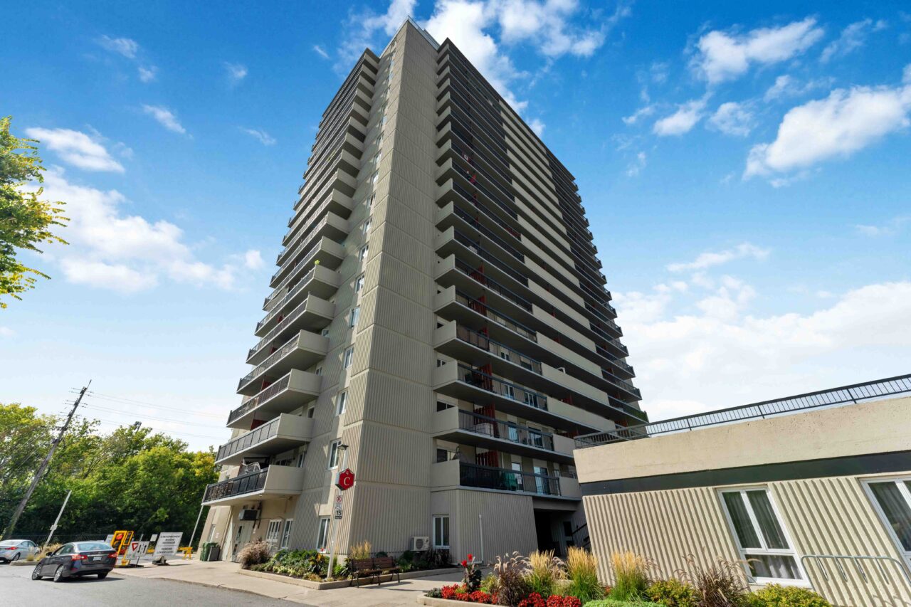 158C McArthur | Vanier condo for sale