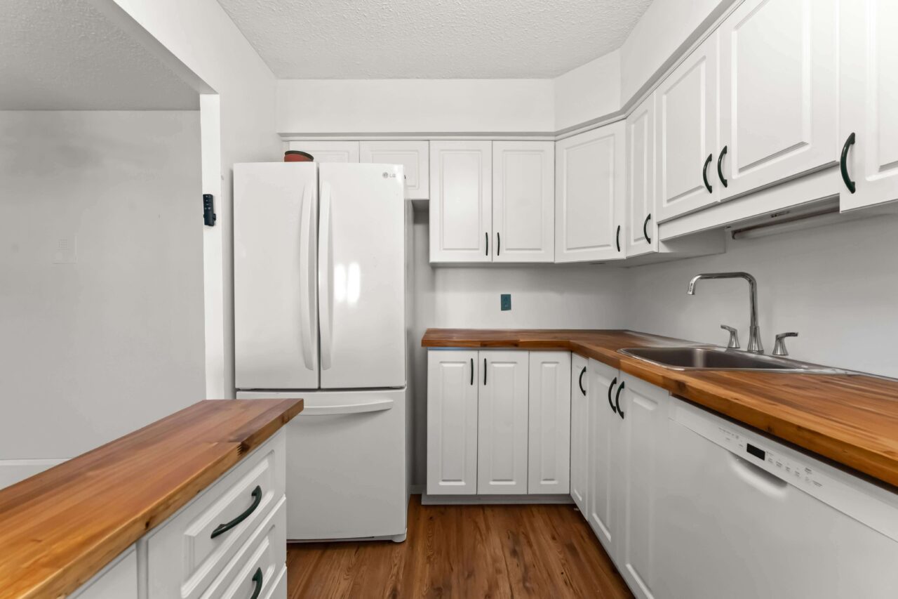 158C McArthur | Vanier condo for sale