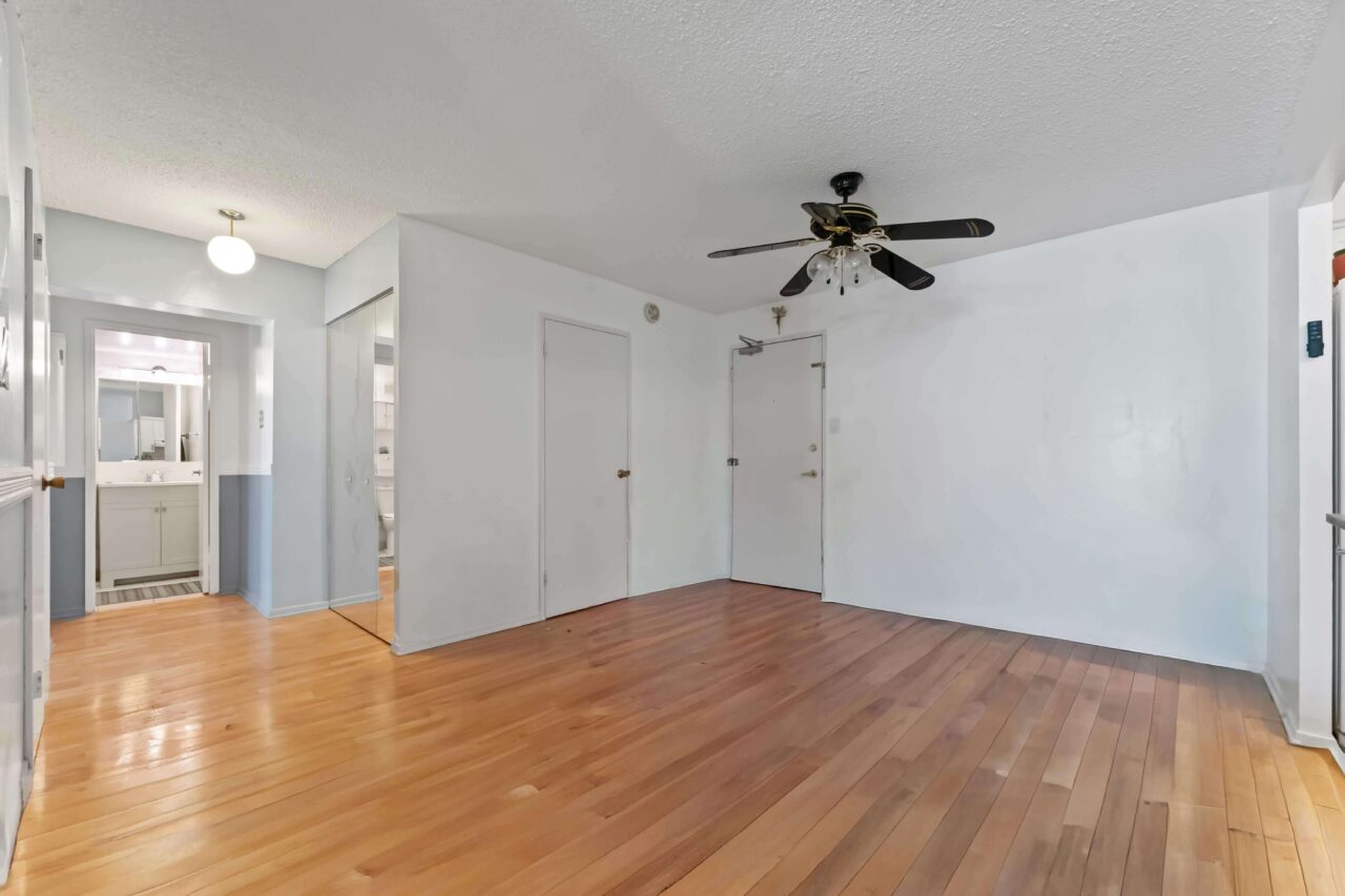 158C McArthur | Vanier condo for sale